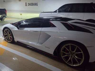 2019 Lamborghini AVENTADOR — фото 2