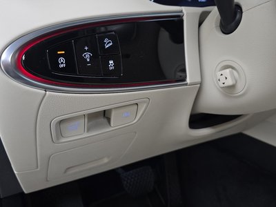 2023 Genesis GV70 — миниатюра 28