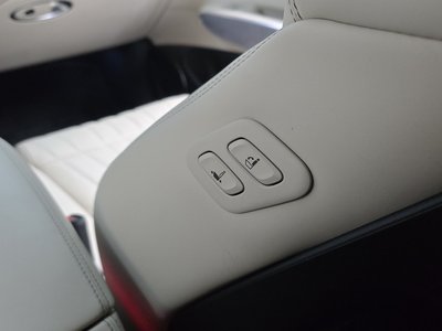 2023 Genesis GV70 — миниатюра 32