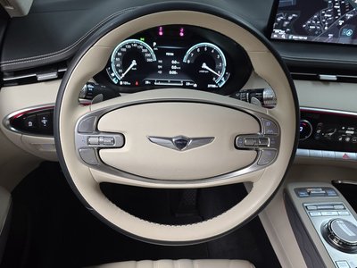 2023 Genesis GV70 — миниатюра 18