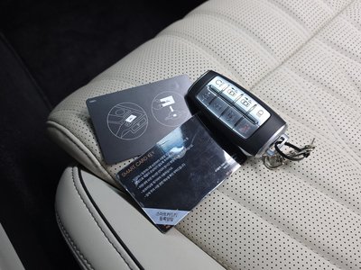 2023 Genesis GV70 — миниатюра 26