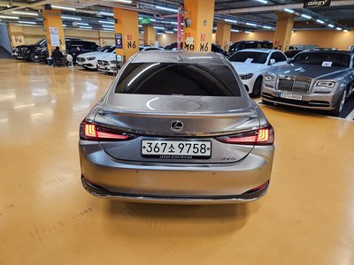 LEXUS ES - 3