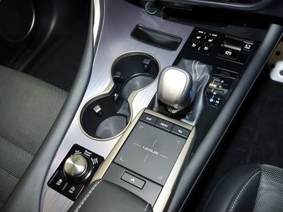 صورة مصغرة 24 لـ 2021 Lexus RX