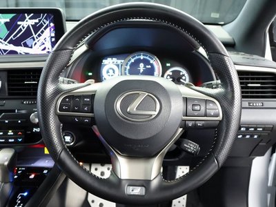 صورة مصغرة 30 لـ 2021 Lexus RX
