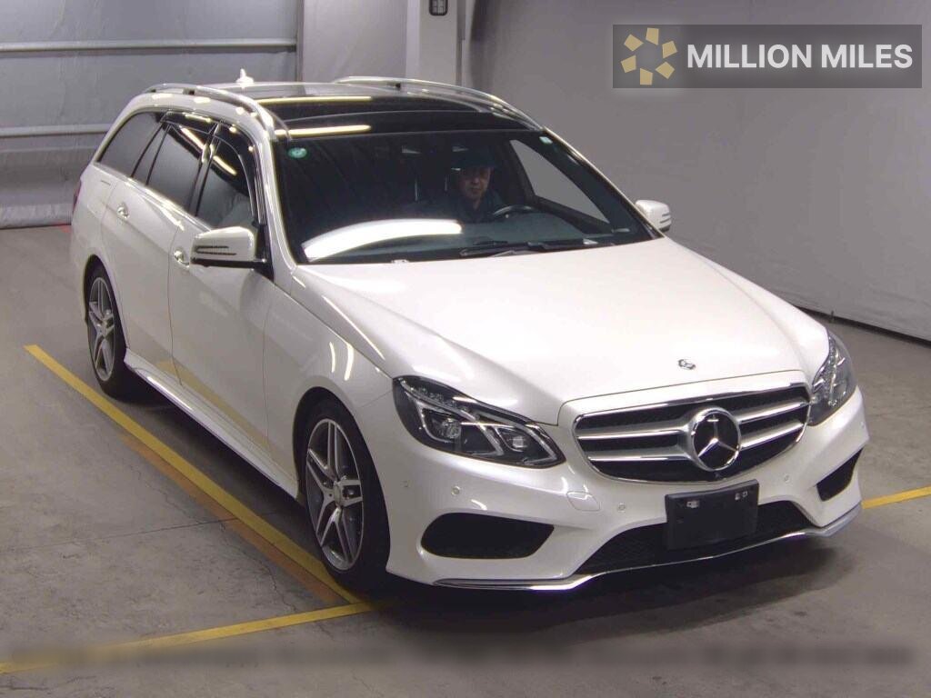 MERCEDES-BENZ E-CLASS - View 1