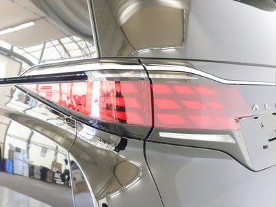 2025 Toyota ALPHARD 照片 9