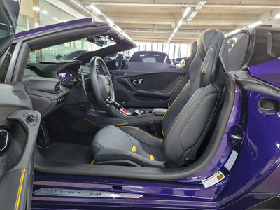 صورة 9 لـ 2023 Lamborghini HURACAN