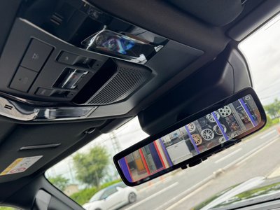 2025 Lexus GX thumbnail 18