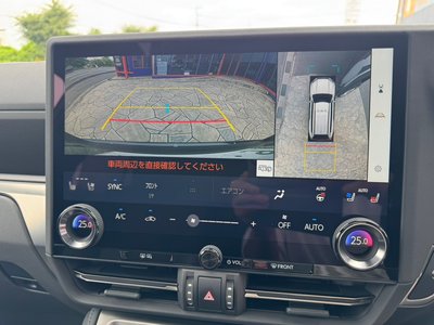 2025 Lexus GX thumbnail 17