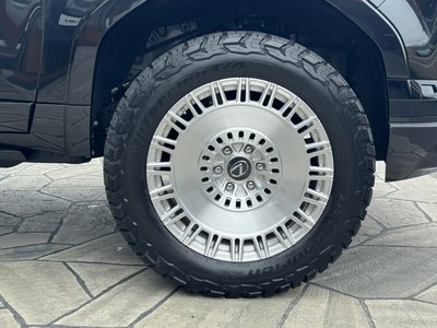 2025 Lexus GX photo 10