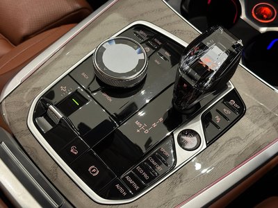 2023 BMW X7 — миниатюра 27