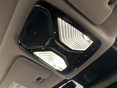 2023 BMW X7 — миниатюра 23