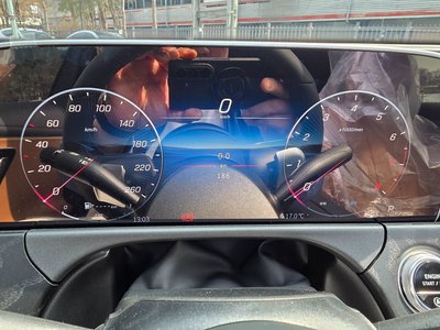 MERCEDES-BENZ E-CLASS - 8