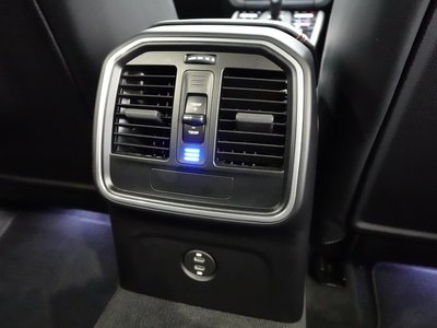 2025 Porsche MACAN 缩略图 11
