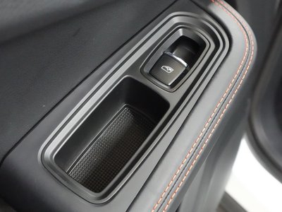 2025 Porsche MACAN 缩略图 20