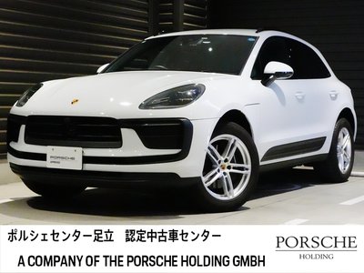 PORSCHE MACAN - 1
