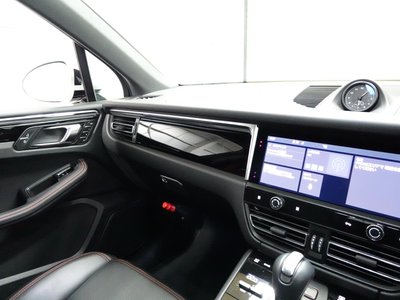2025 Porsche MACAN 缩略图 24