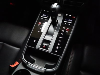2025 Porsche MACAN 缩略图 40