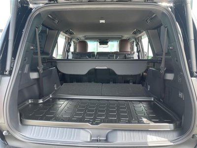 2025 Toyota LAND CRUISER 250 thumbnail 32