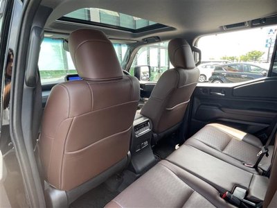 2025 Toyota LAND CRUISER 250 thumbnail 30