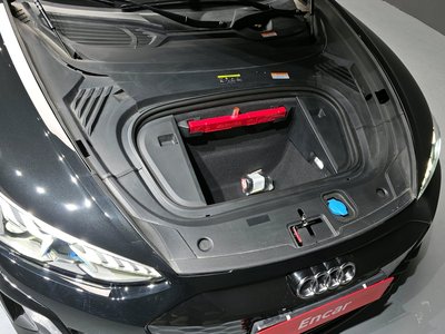 AUDI E-TRON GT - 7