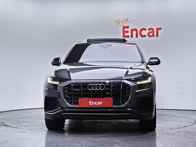AUDI Q8 - 2