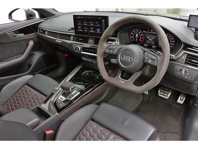 صورة 3 لـ 2021 AUDI RS4 AVANT