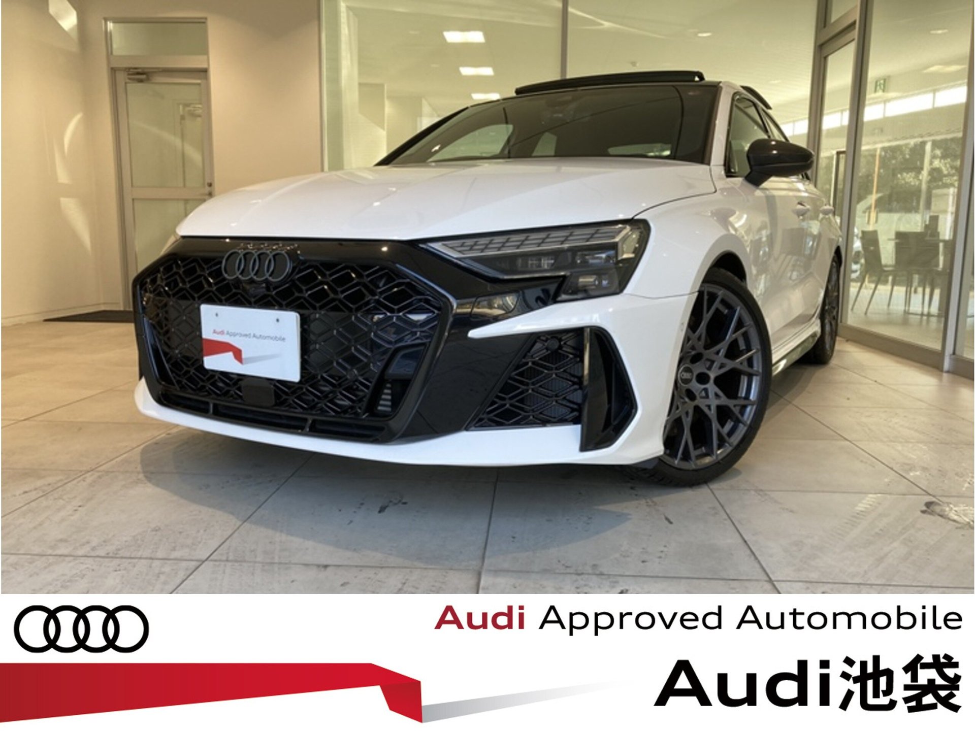 AUDI RS3 SEDAN - View 1