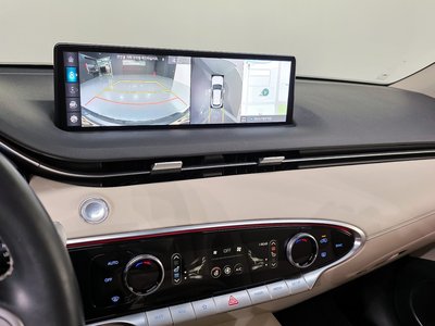 2021 Genesis GV70 thumbnail 24