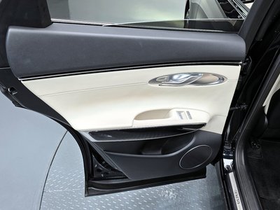 2021 Genesis GV70 thumbnail 15