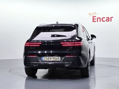 صورة 3 لـ 2021 Genesis GV70