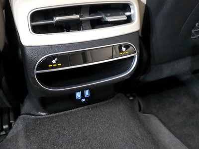 2021 Genesis GV70 thumbnail 30