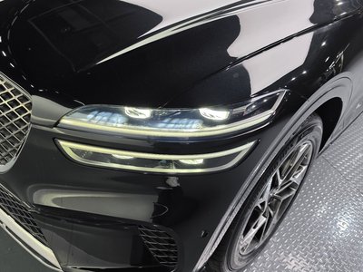 صورة 9 لـ 2021 Genesis GV70