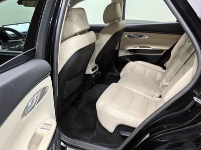 2021 Genesis GV70 thumbnail 18