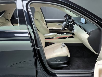 2021 Genesis GV70 thumbnail 16