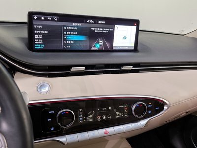 2021 Genesis GV70 thumbnail 21