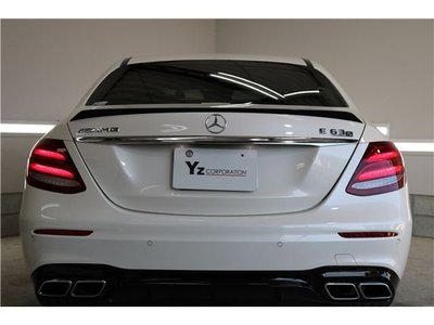 MERCEDES-BENZ E-CLASS - 5