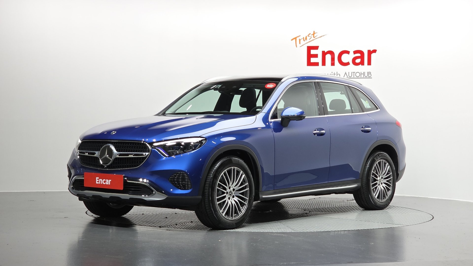MERCEDES-BENZ GLC - View 1