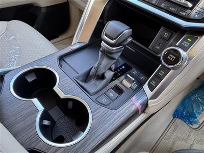 2026 Toyota LAND CRUISER 300 — миниатюра 22