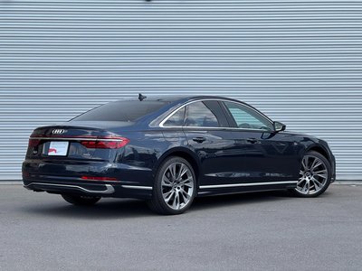 AUDI A8 - 6