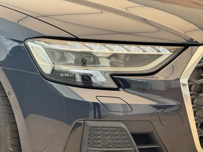AUDI A8 - 10