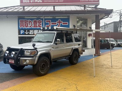 TOYOTA LAND CRUISER 70 - 8