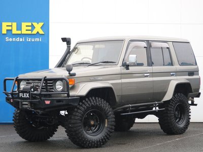 TOYOTA LAND CRUISER 70 - 2