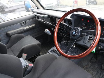 TOYOTA LAND CRUISER - 7