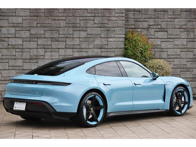 2022 Porsche TAYCAN photo 6