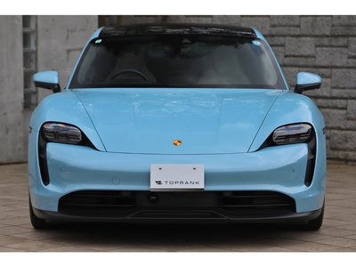 2022 Porsche TAYCAN photo 8