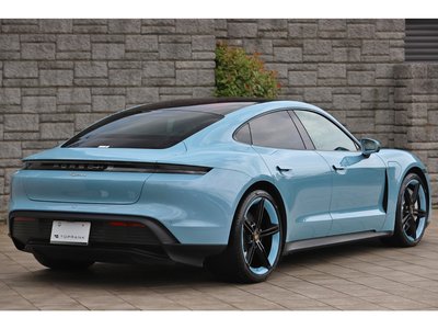 2022 Porsche TAYCAN thumbnail 19