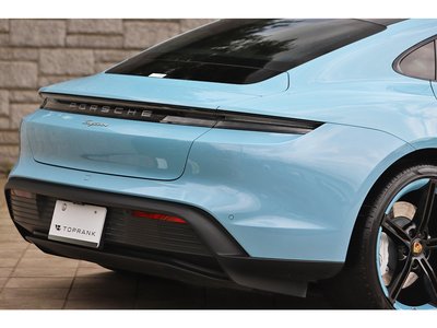 2022 Porsche TAYCAN thumbnail 31