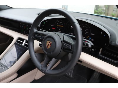 2022 Porsche TAYCAN thumbnail 34