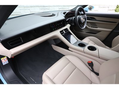2022 Porsche TAYCAN thumbnail 11